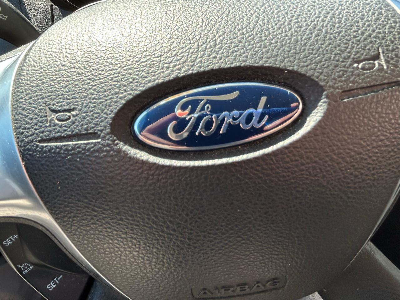 Ford Focus 4dr Sdn SE 2014