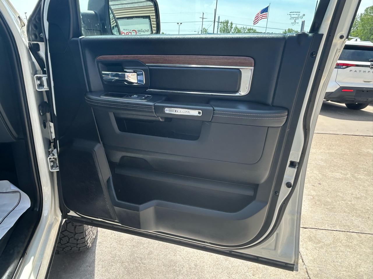 RAM 1500 Laramie Crew Cab 2018