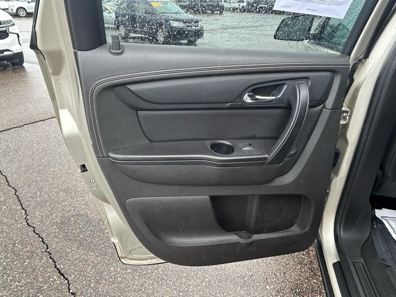 GMC Acadia FWD 4dr SLE2 2014