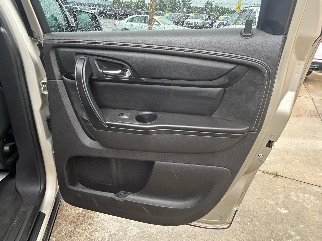 GMC Acadia FWD 4dr SLE2 2014