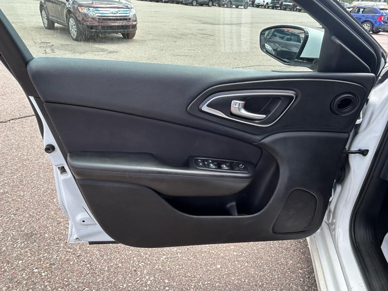 Chrysler 200 Limited 2015