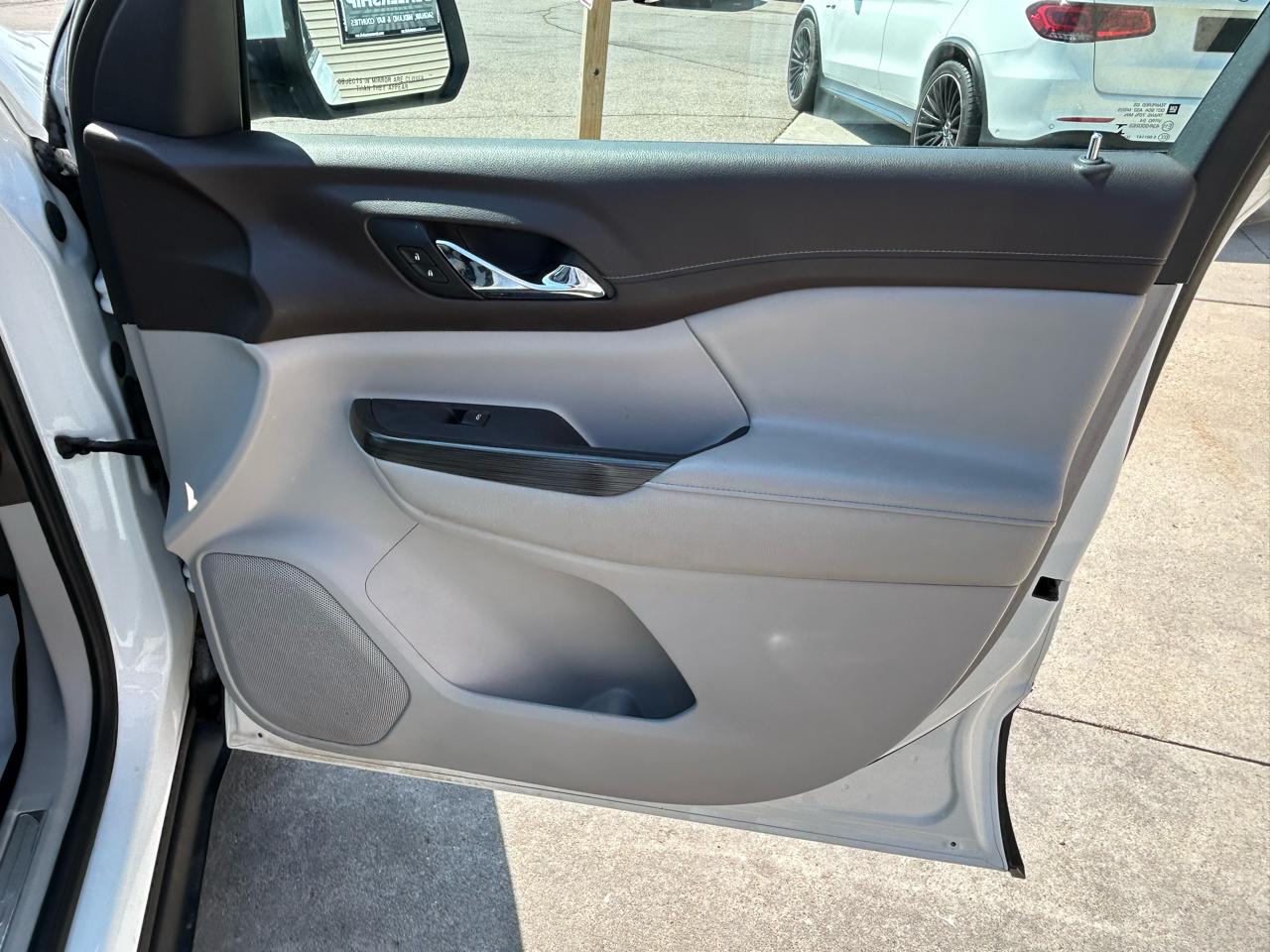 GMC Acadia SLT 2020
