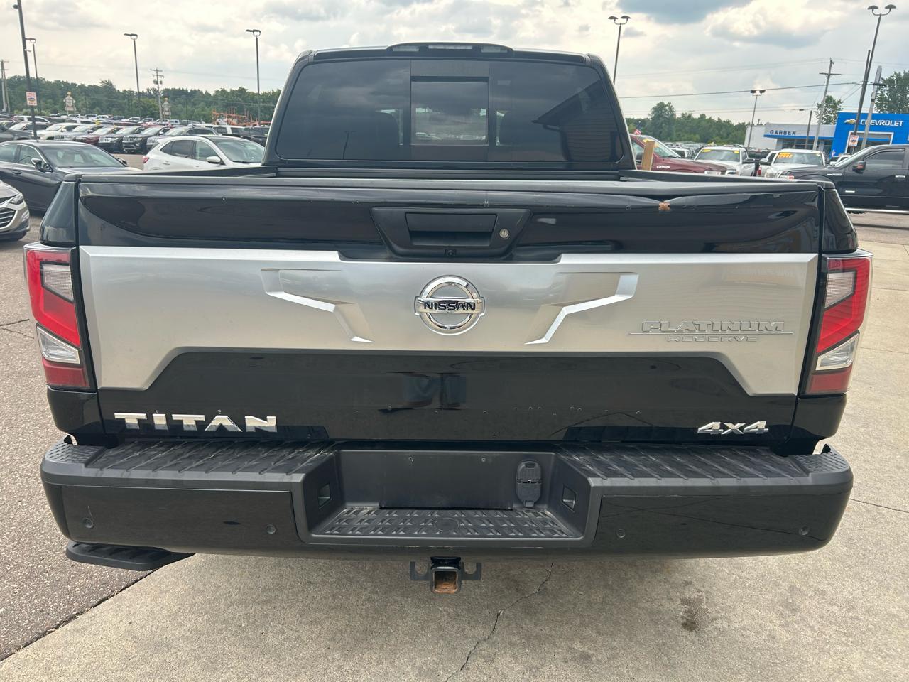 Nissan Titan  2021