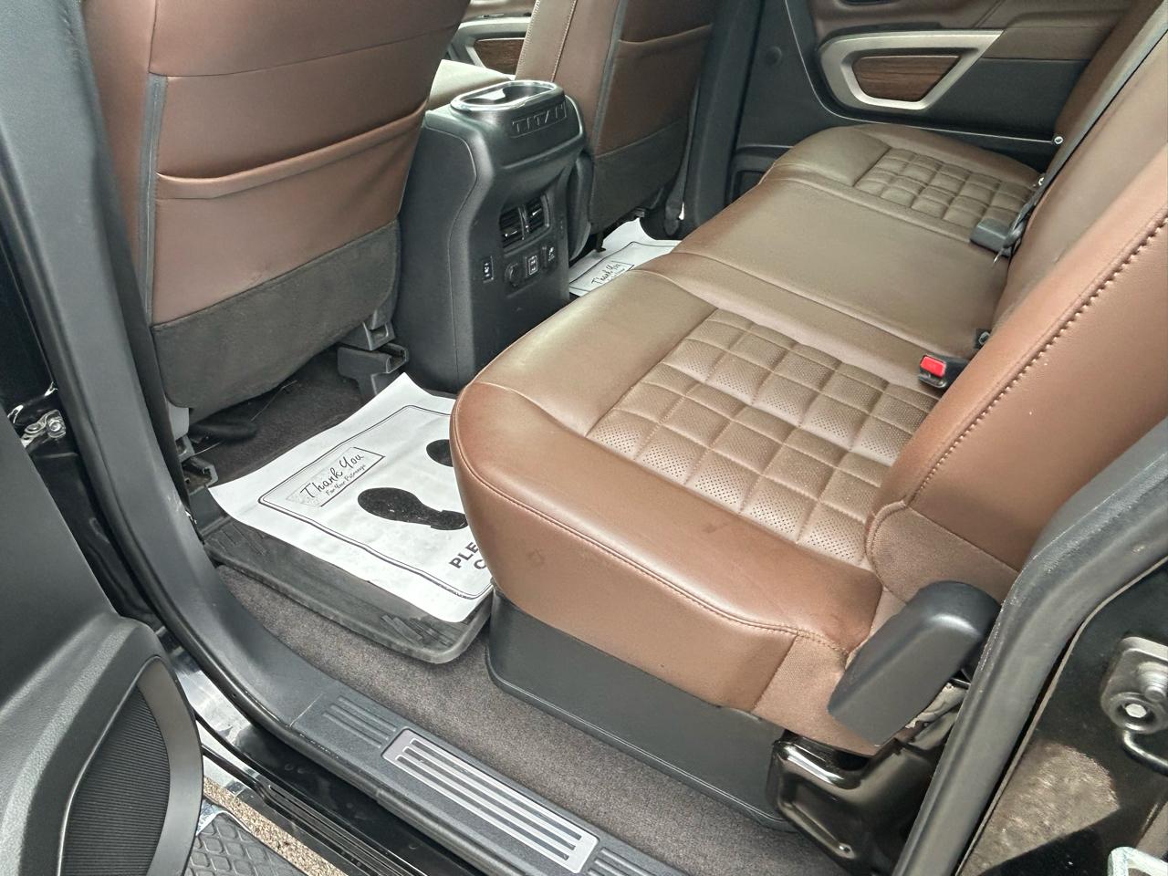 Nissan Titan  2021