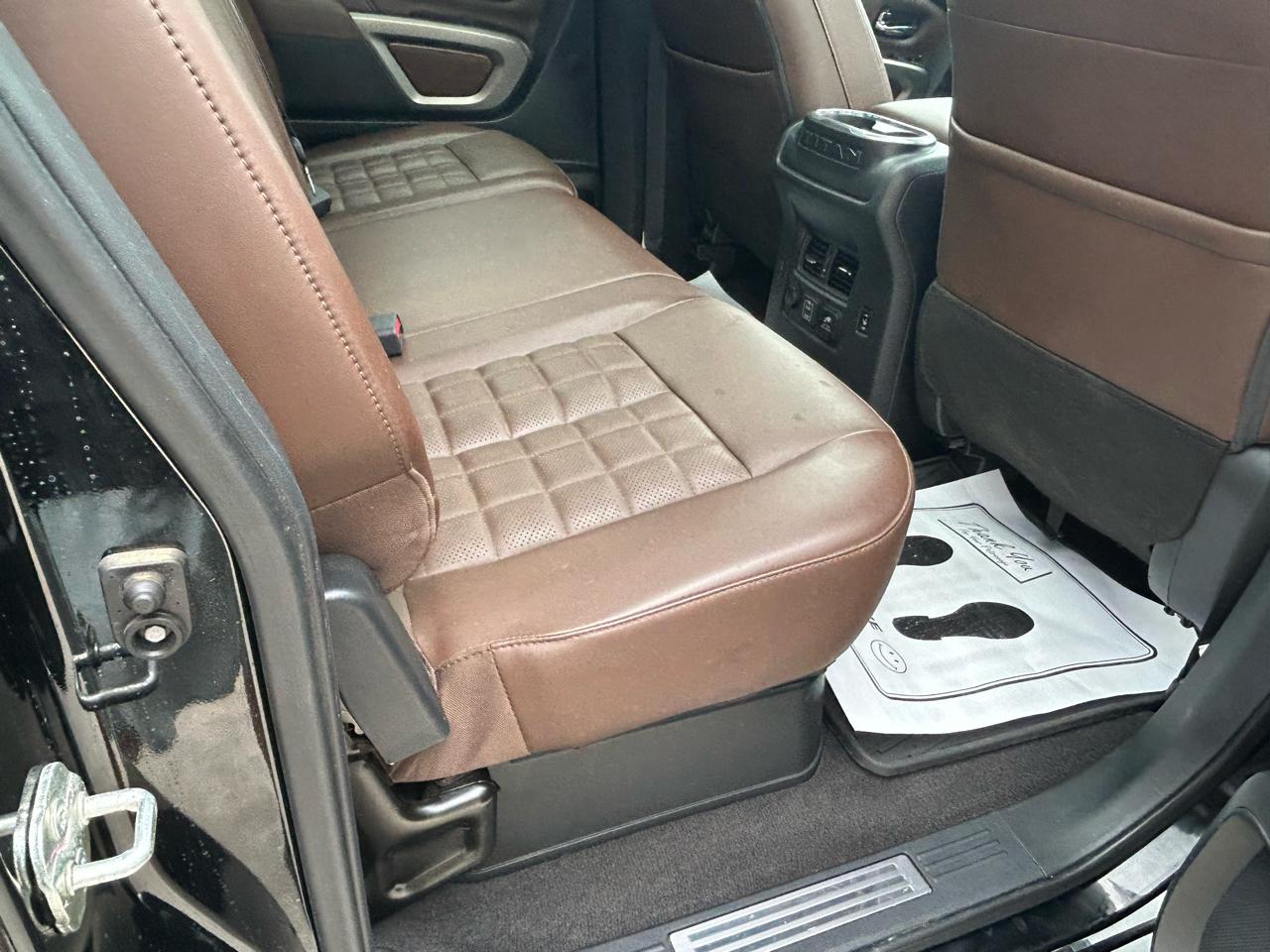 Nissan Titan  2021