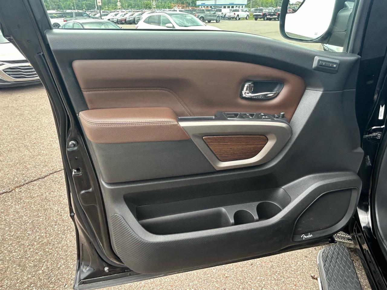 Nissan Titan  2021