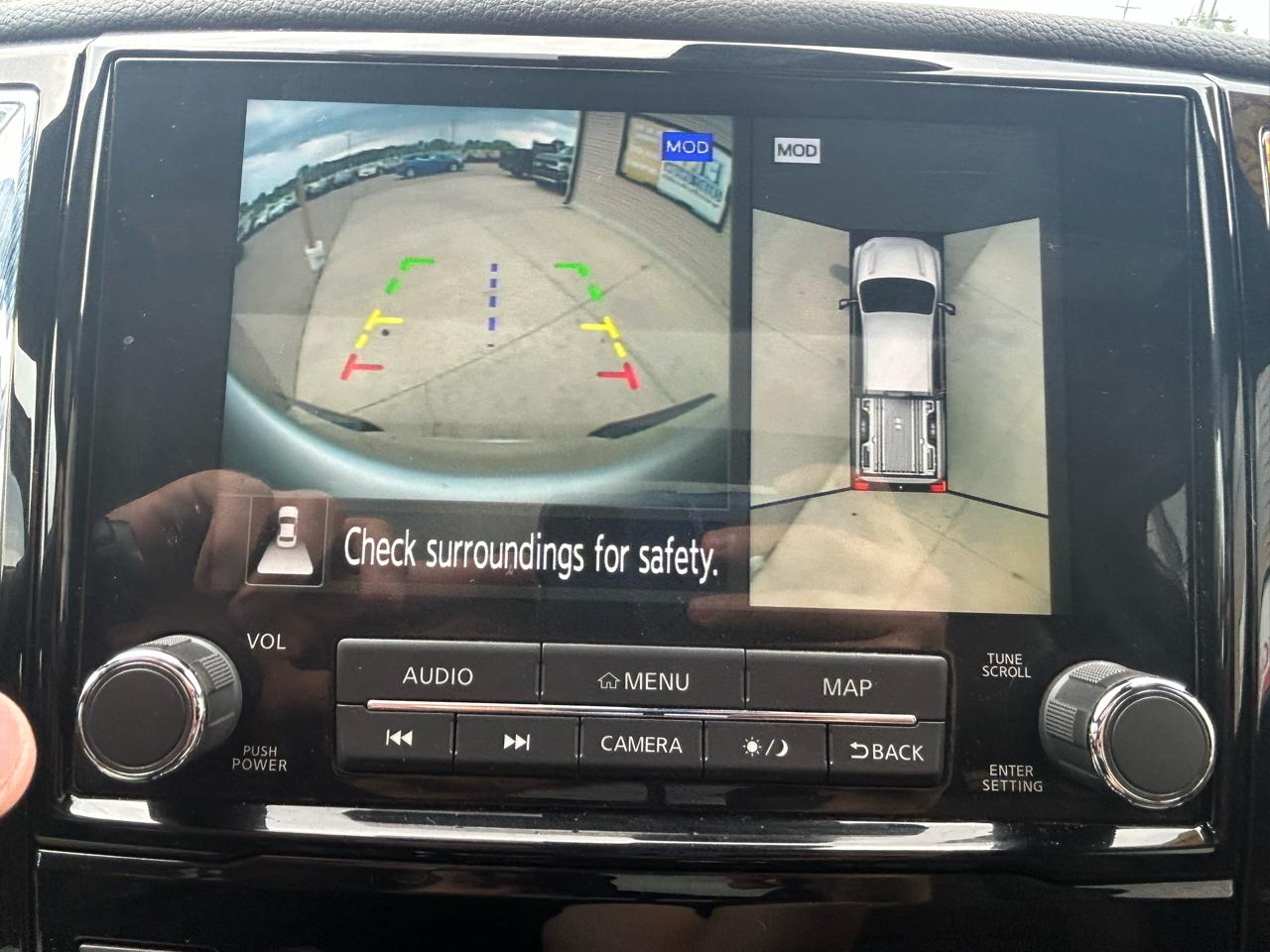 Nissan Titan  2021