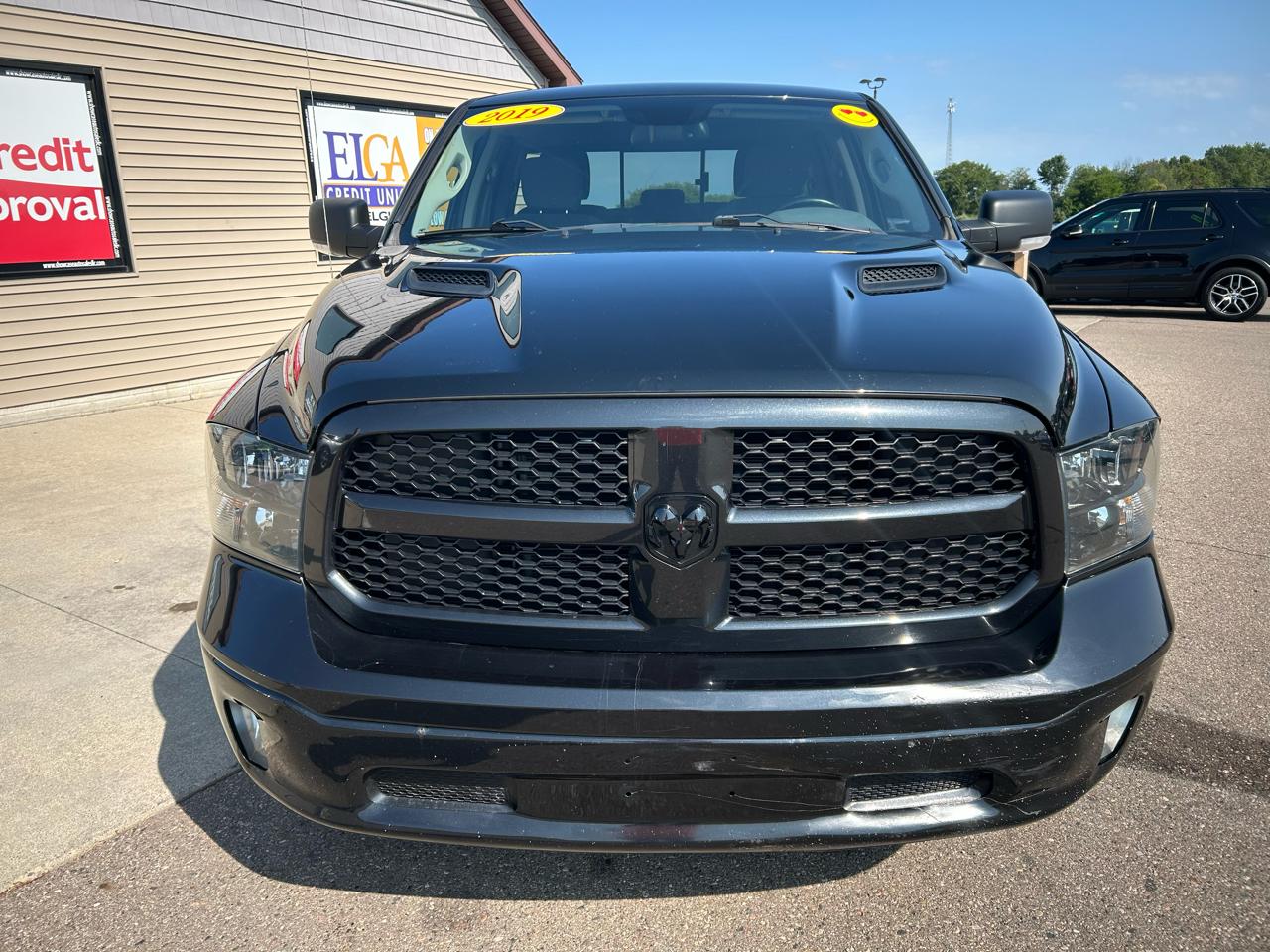 RAM 1500 Classic SLT 4x4 Quad Cab 6'4" Box 2019