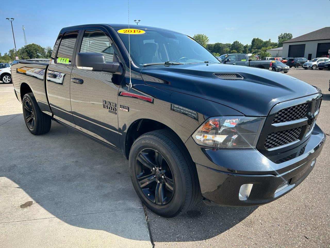 RAM 1500 Classic SLT 4x4 Quad Cab 6'4" Box 2019