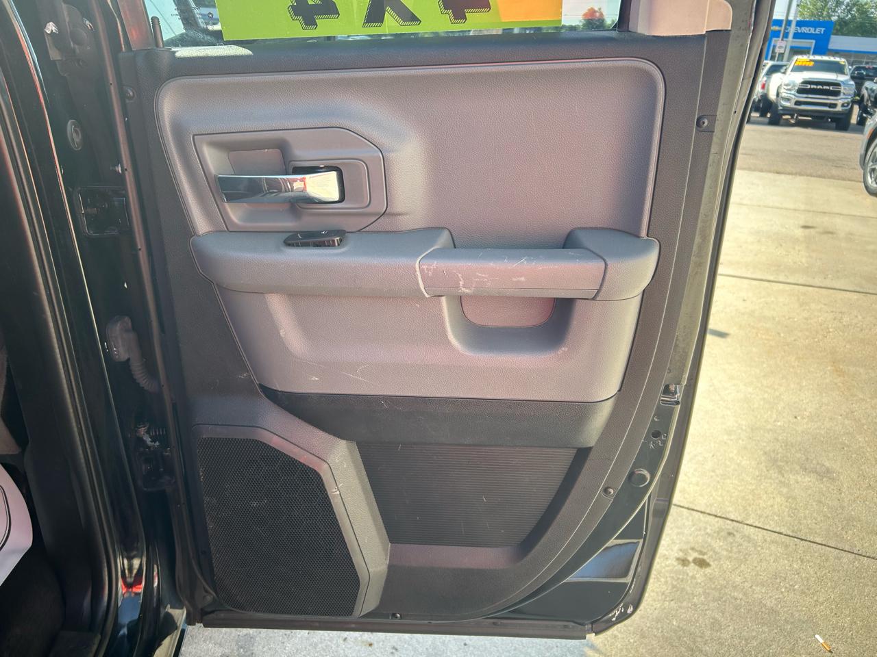 RAM 1500 Classic SLT 4x4 Quad Cab 6'4" Box 2019