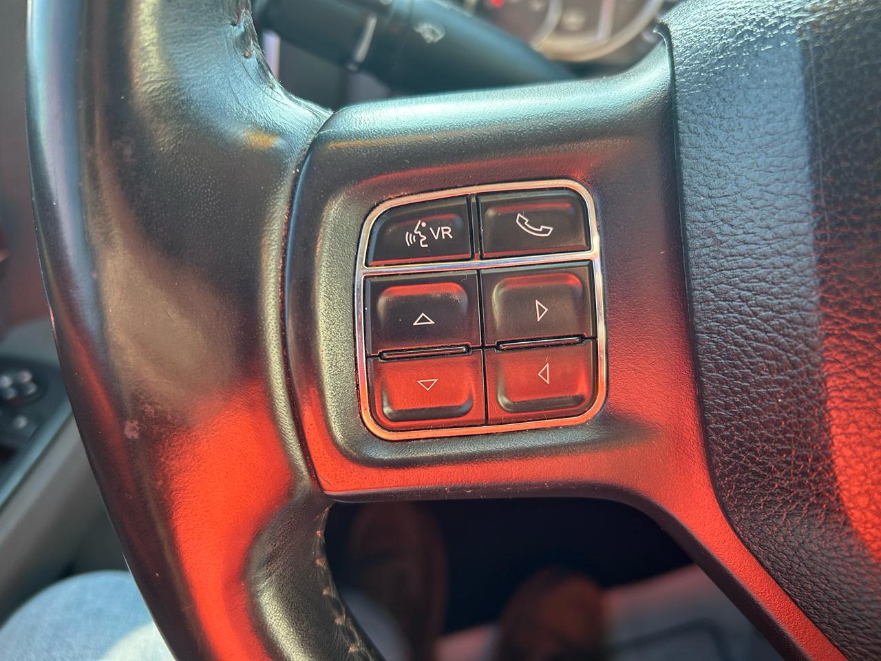 RAM 1500 Classic SLT 4x4 Quad Cab 6'4" Box 2019