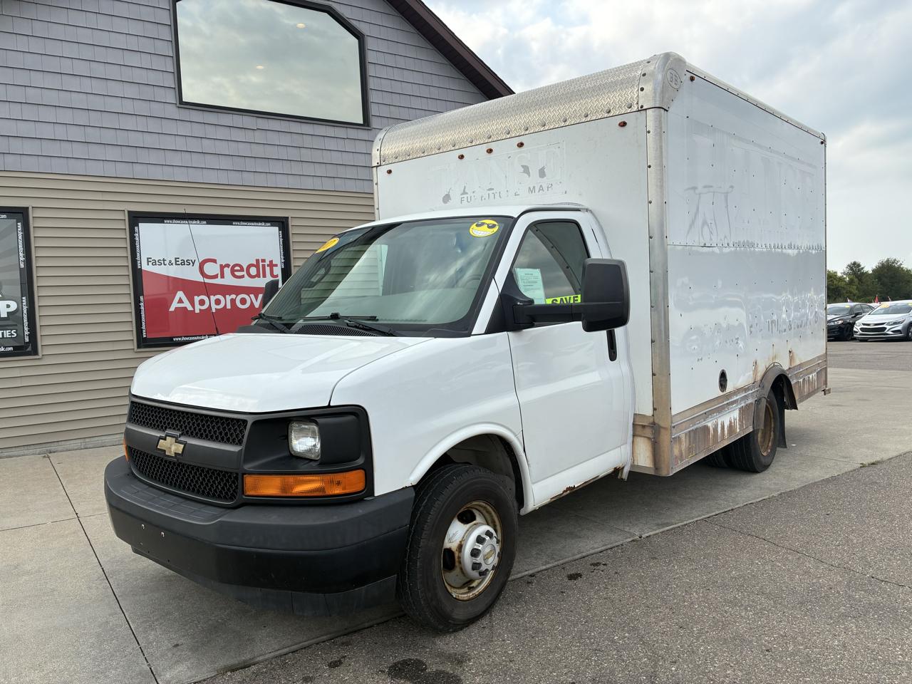 2017 Chevrolet Express Commercial Cutaway 3500 Van 139"