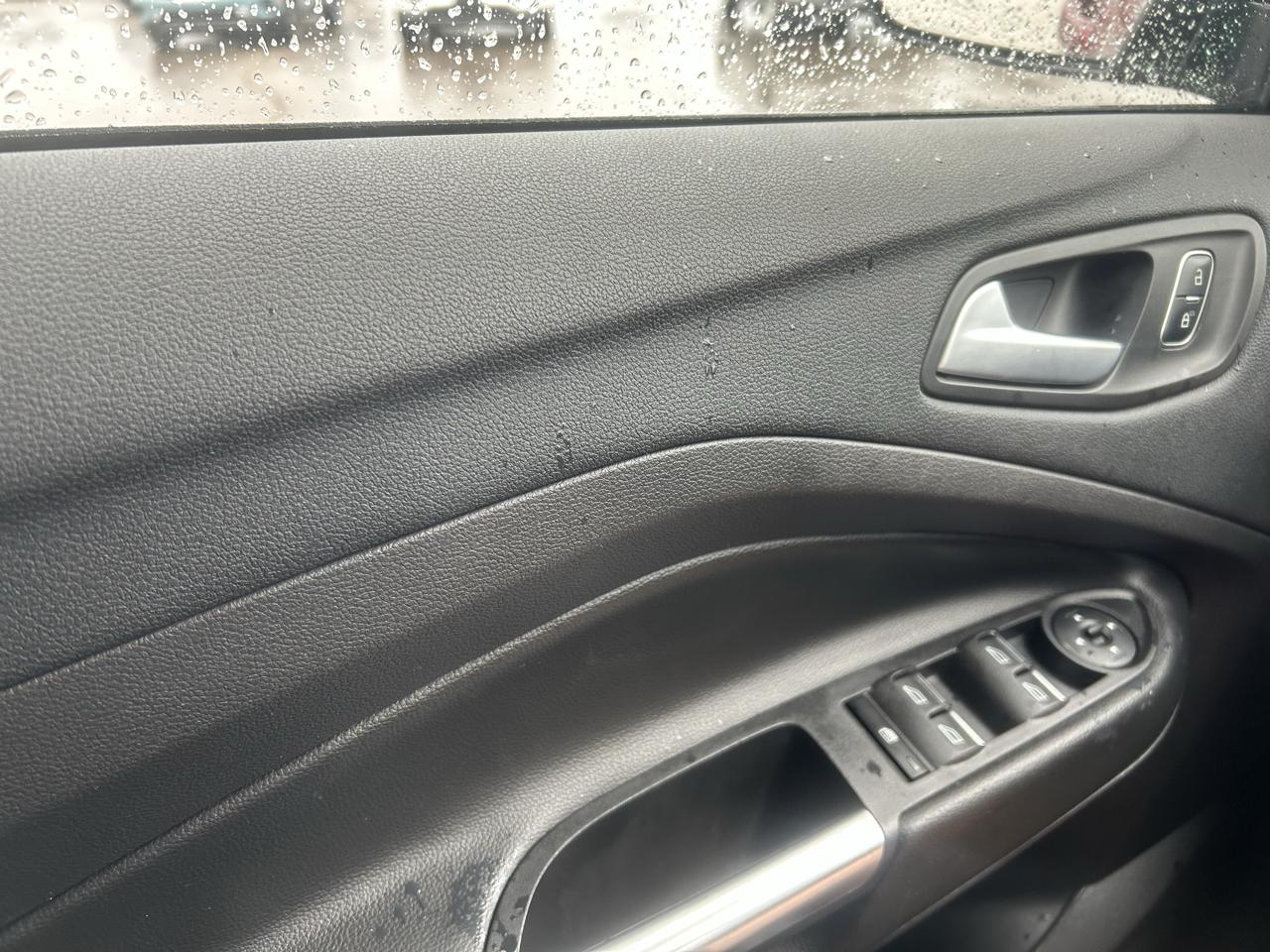 Ford Escape SE FWD 2017