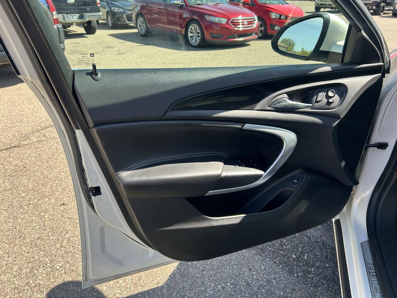 Buick Regal 4dr Sdn Premium I FWD 2014