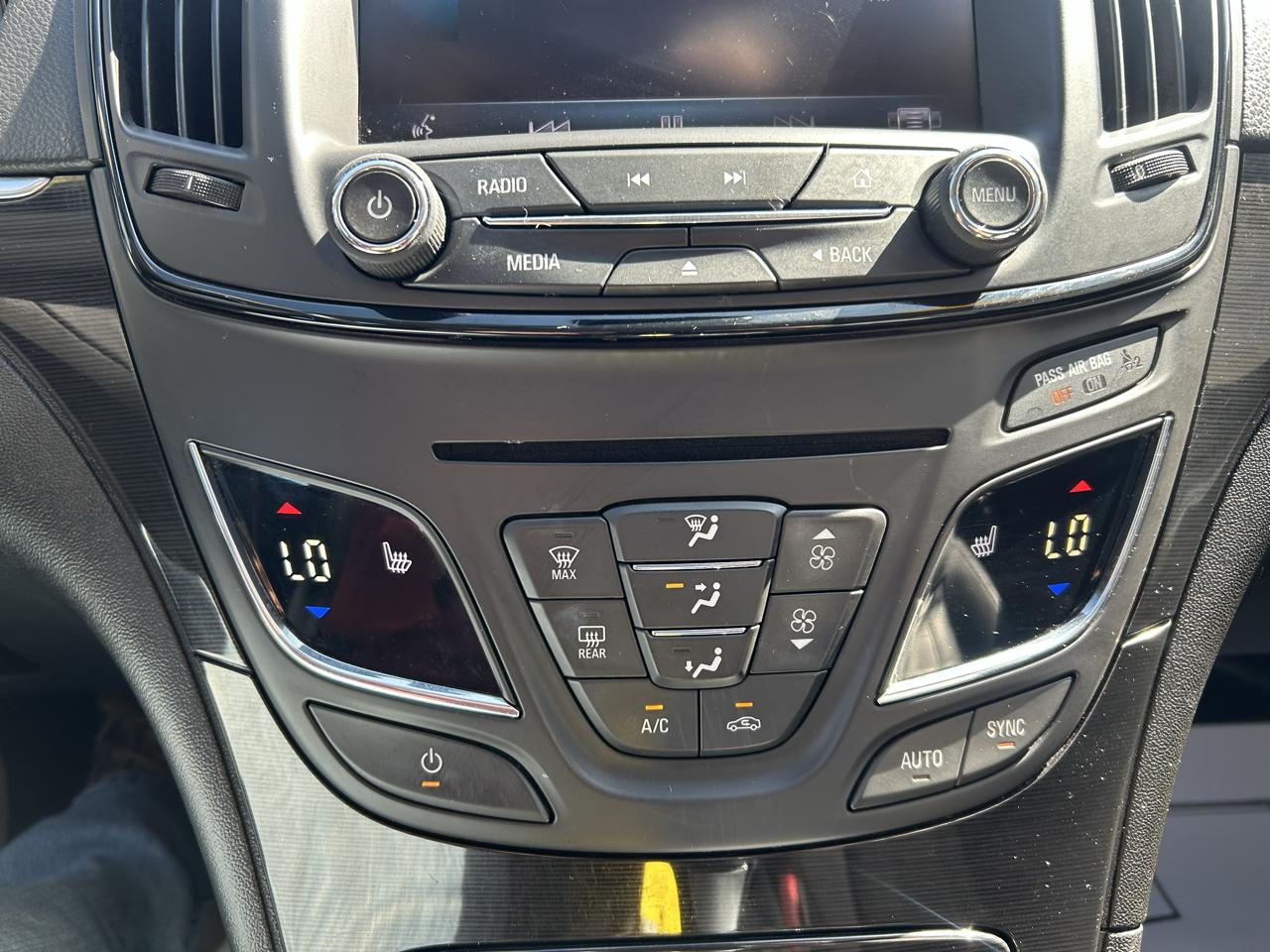 Buick Regal 4dr Sdn Premium I FWD 2014