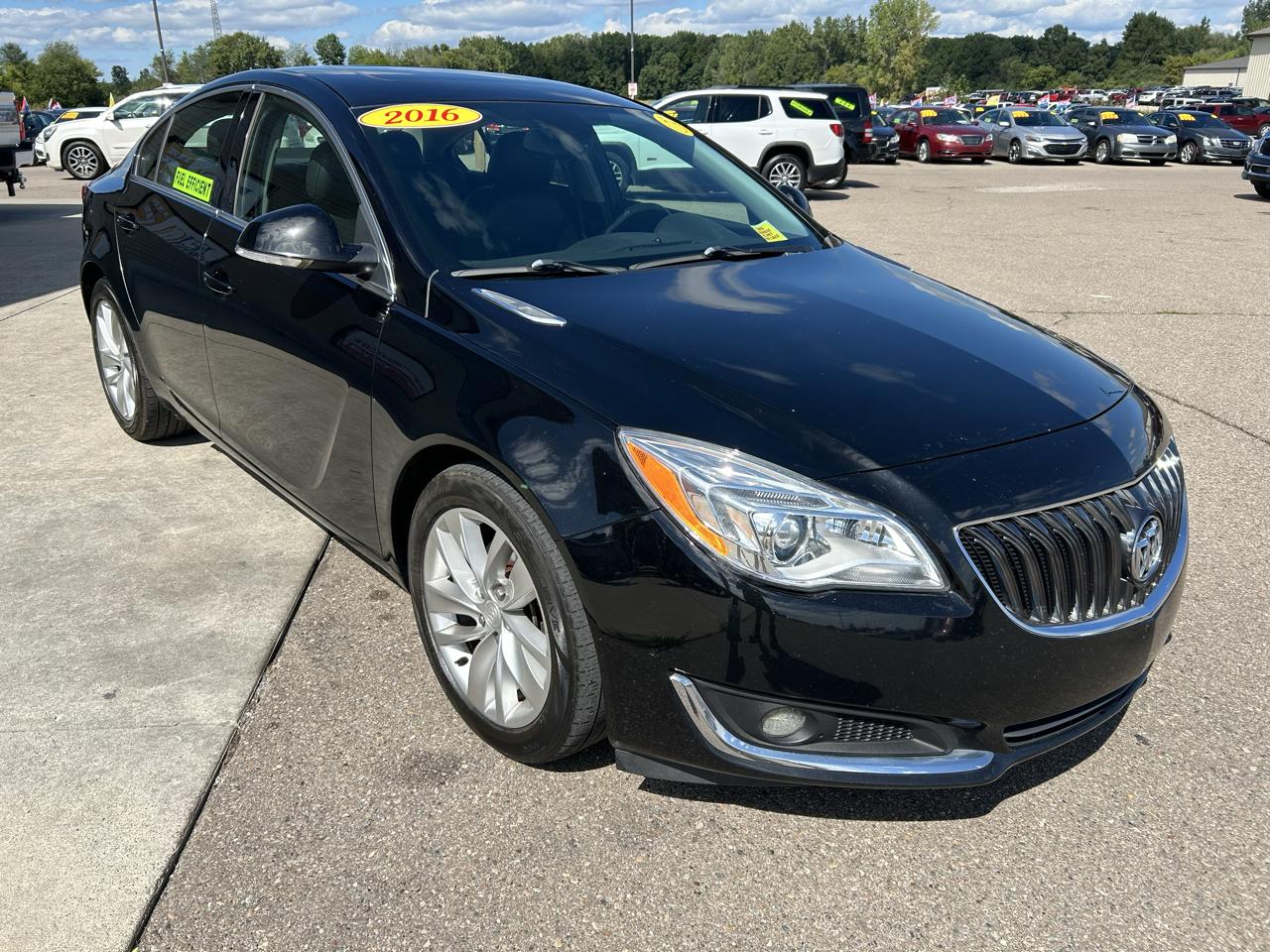 Buick Regal 4dr Sdn Premium II FWD 2016