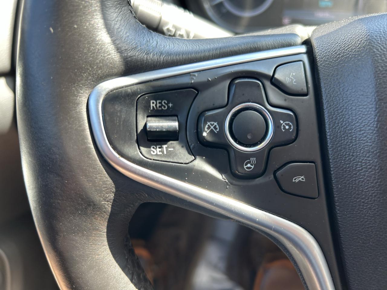Buick Regal 4dr Sdn Premium II FWD 2016