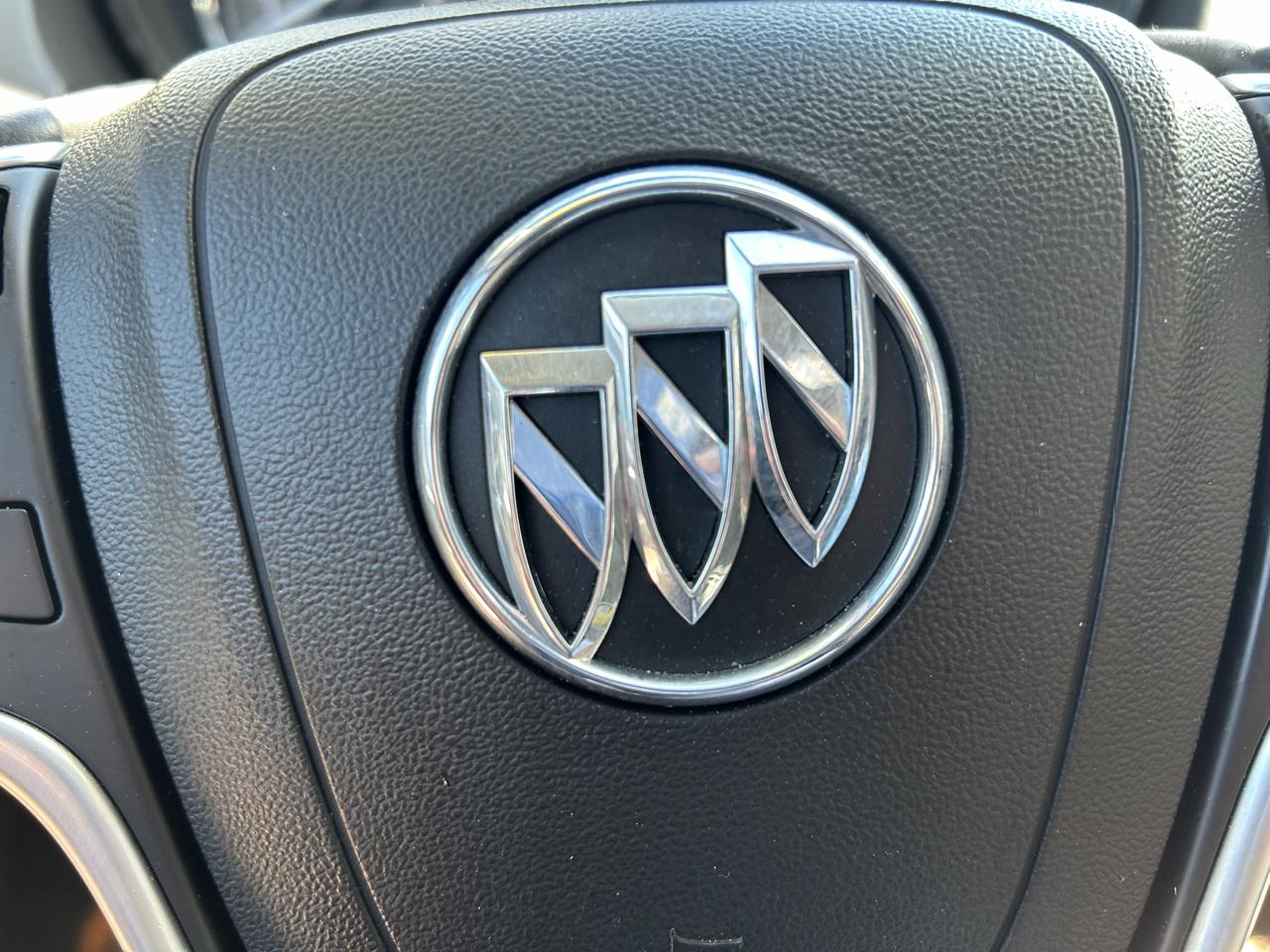 Buick Regal 4dr Sdn Premium II FWD 2016