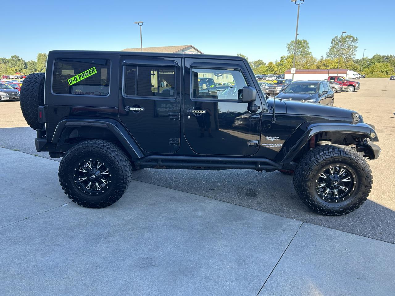 Jeep Wrangler Unlimited 4WD 4dr Sahara 2011