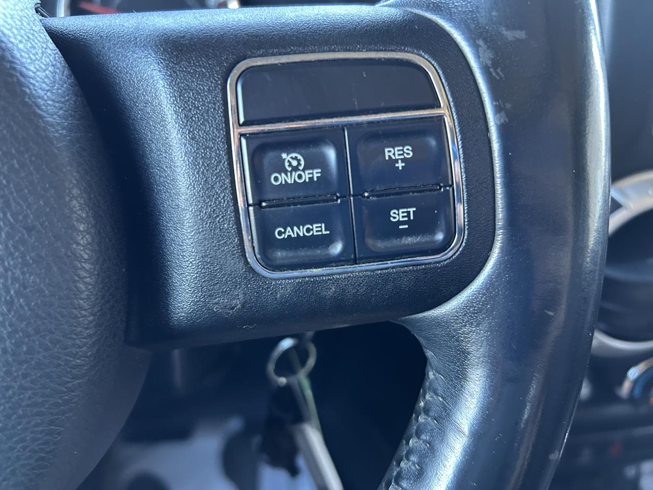 Jeep Wrangler Unlimited 4WD 4dr Sahara 2011