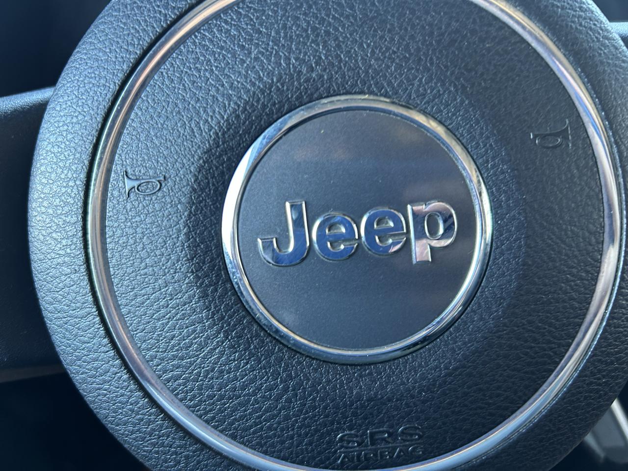 Jeep Wrangler Unlimited 4WD 4dr Sahara 2011