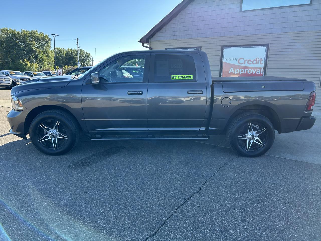 RAM 1500 Sport 4x4 Crew Cab 5'7" Box *Ltd Avail* 2018