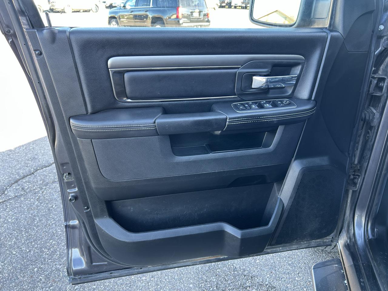 RAM 1500 Sport 4x4 Crew Cab 5'7" Box *Ltd Avail* 2018