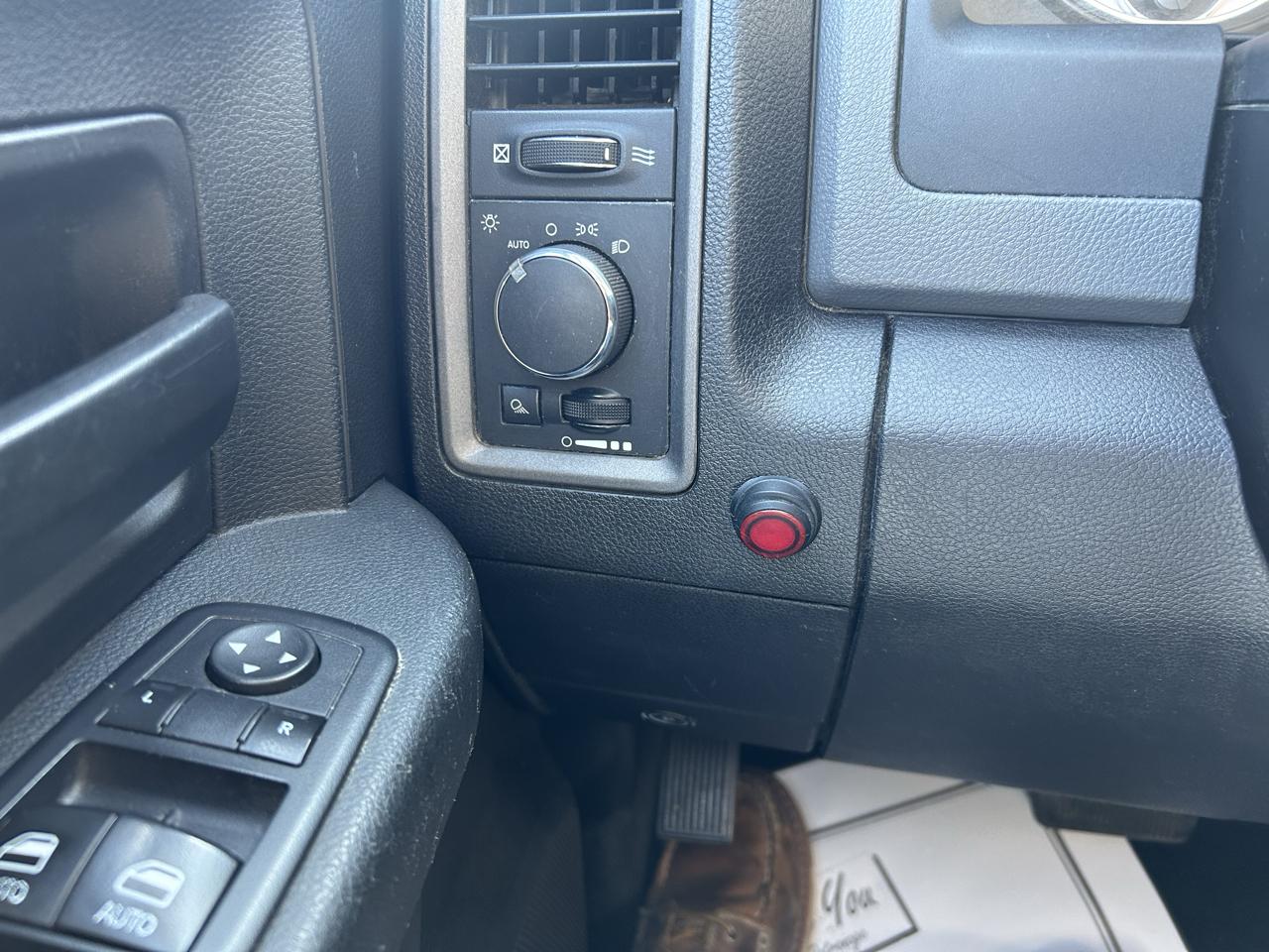 RAM 2500 4WD Crew Cab 149" ST 2013