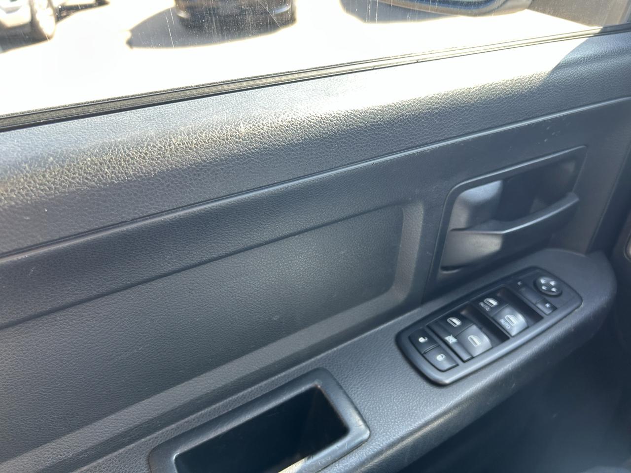 RAM 2500 4WD Crew Cab 149" ST 2013