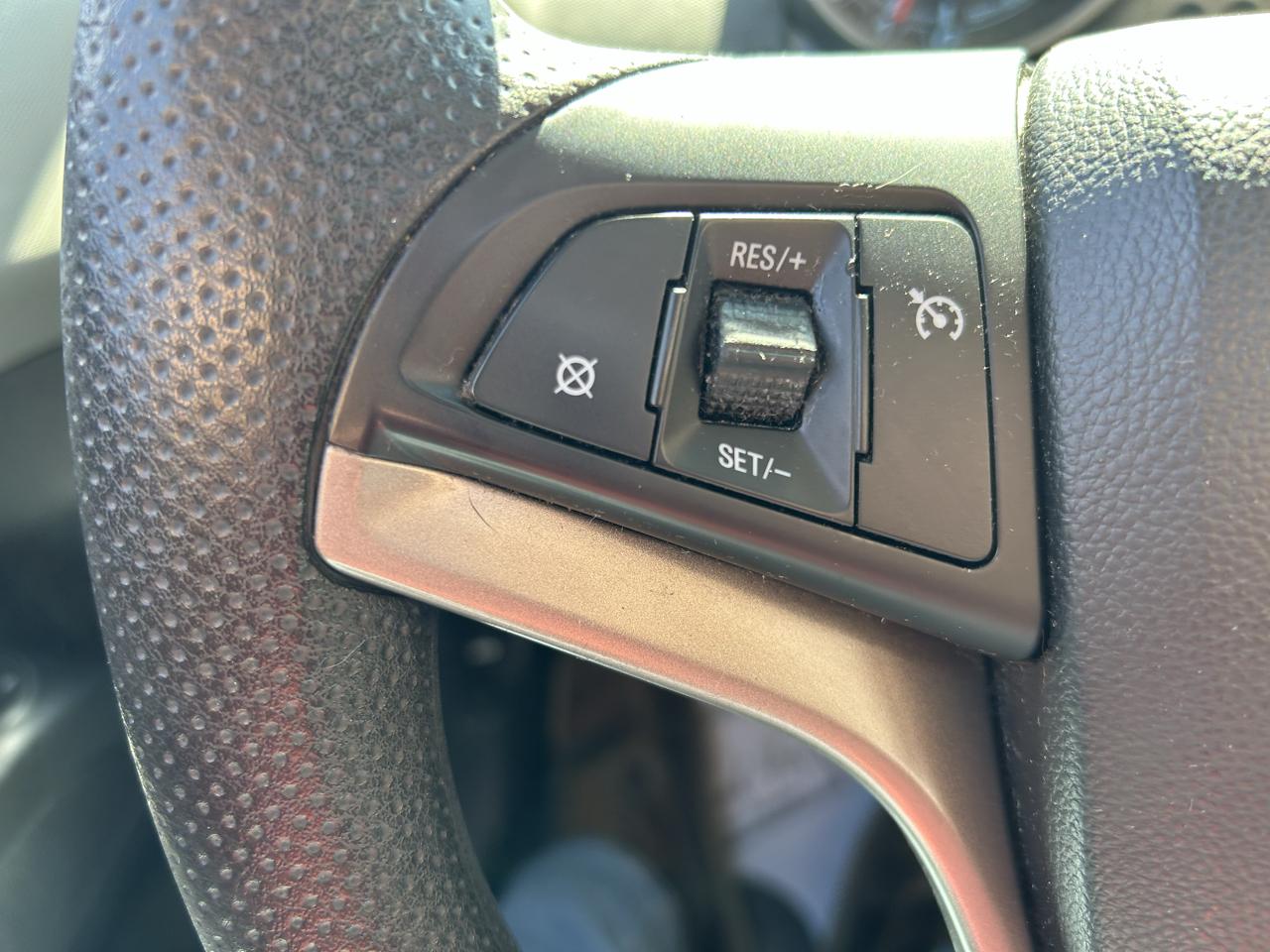 Chevrolet Sonic 5dr HB LT 2LT 2012