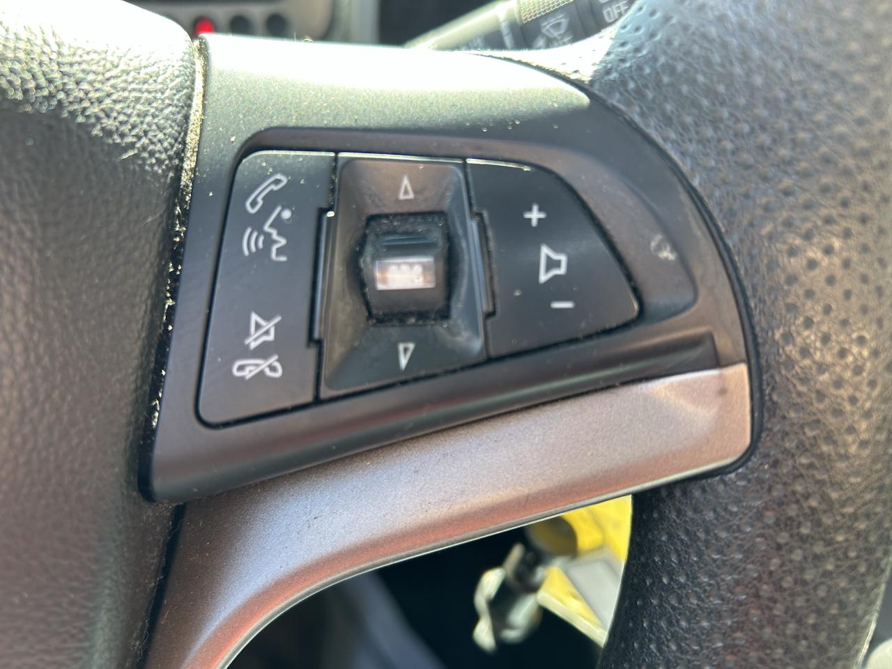 Chevrolet Sonic 5dr HB LT 2LT 2012