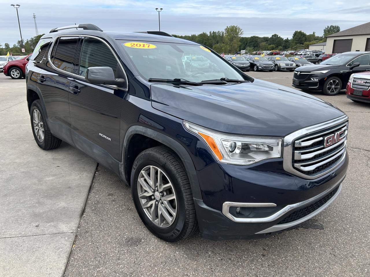 GMC Acadia FWD 4dr SLE w/SLE-2 2017