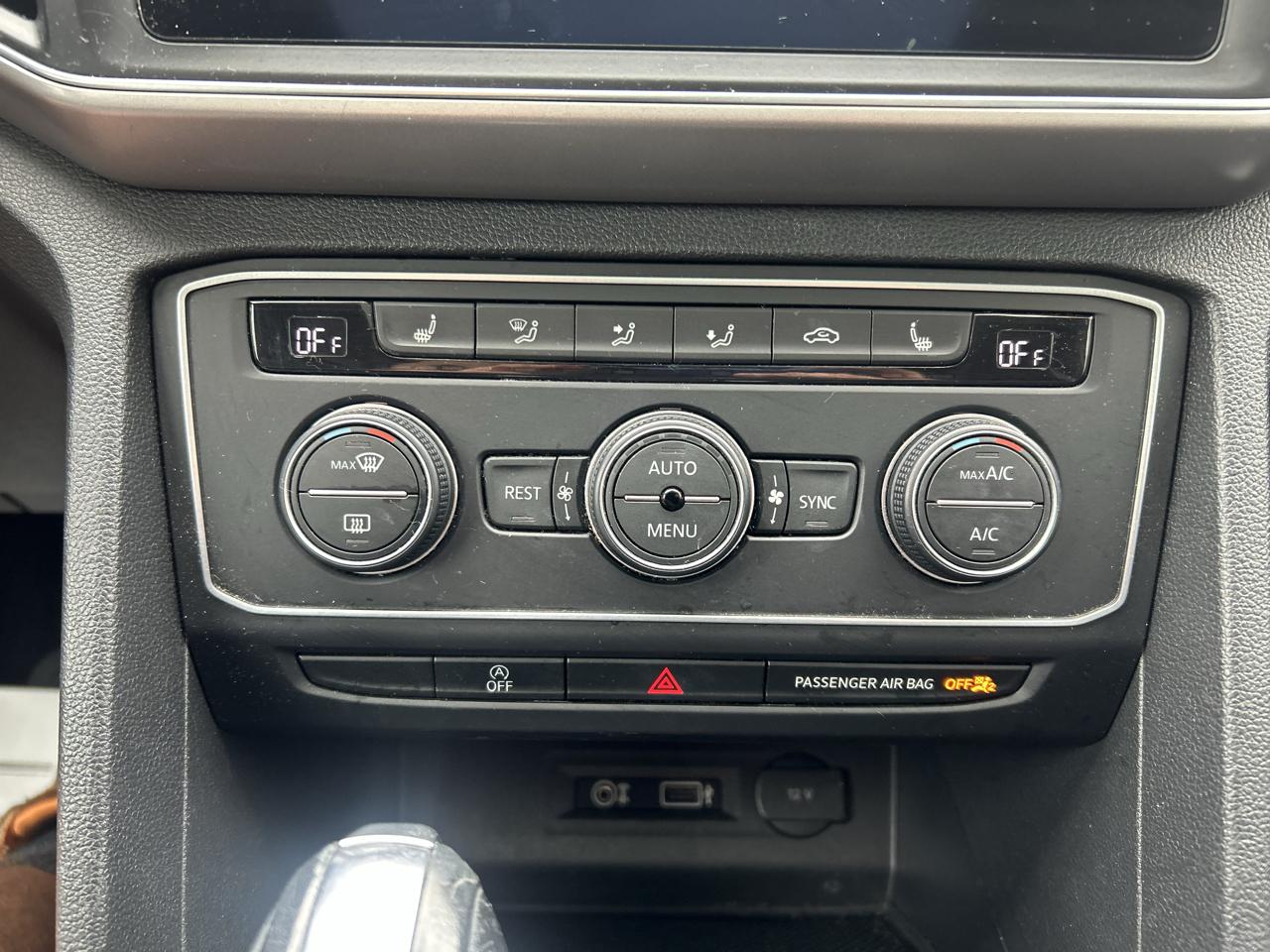 Volkswagen Atlas 3.6L V6 SE w/Technology R-Line 4MOTION 2019