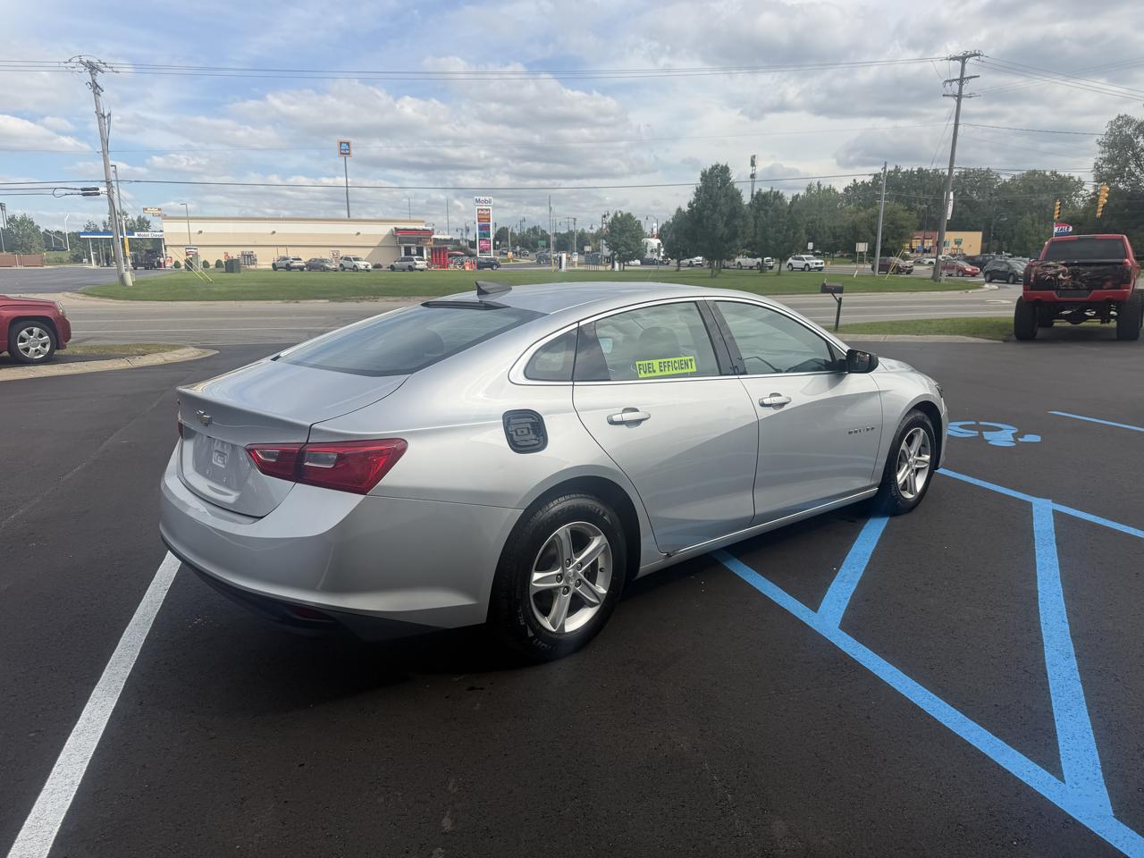 Chevrolet Malibu 4dr Sdn LS w/1FL 2021
