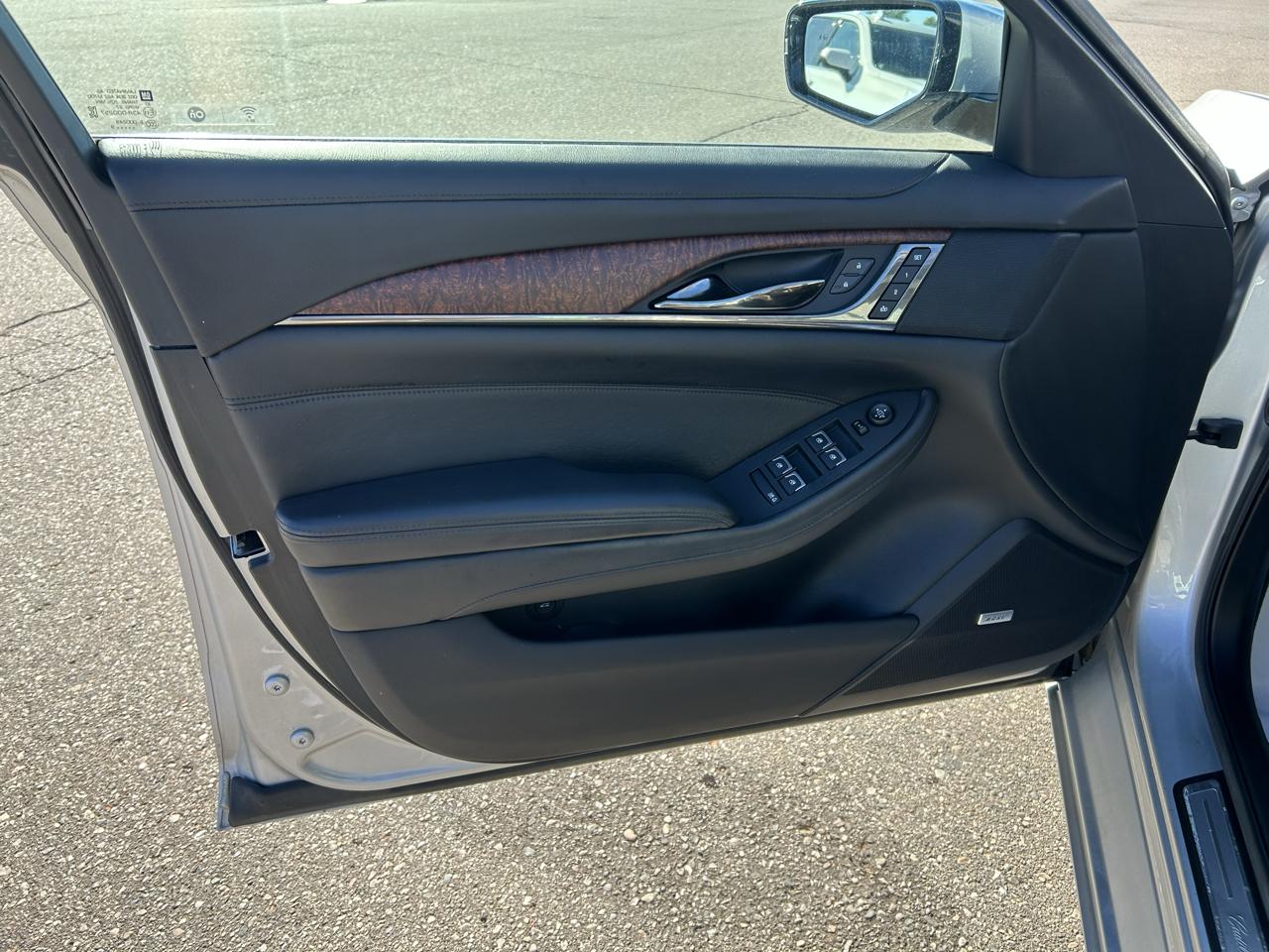 Cadillac CTS Sedan 4dr Sdn 2.0L Turbo Luxury AWD 2019