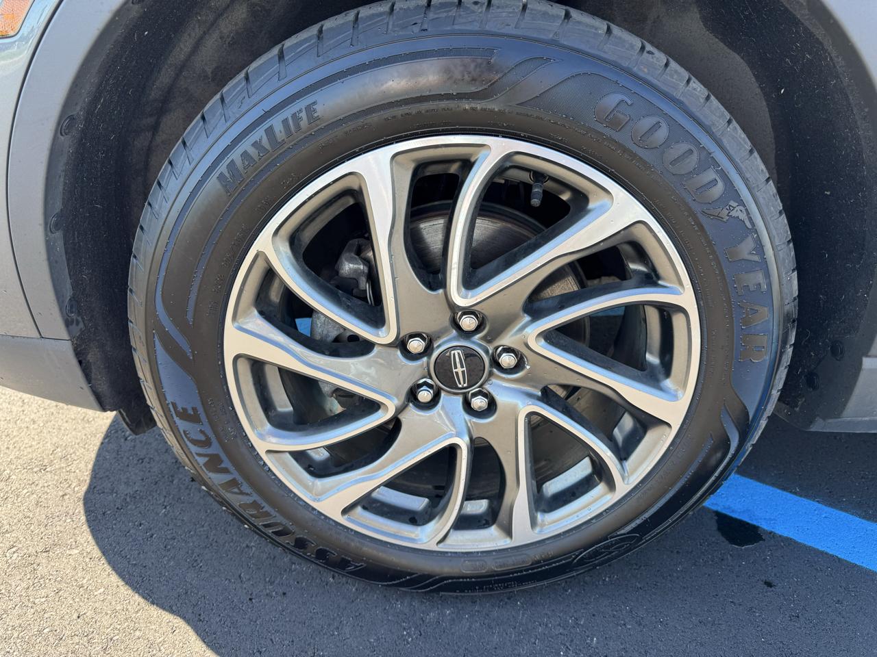Lincoln Corsair Standard AWD 2021