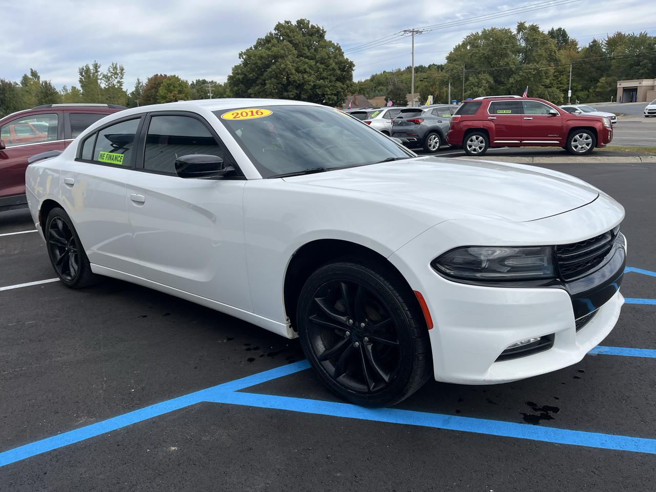 Dodge Charger 4dr Sdn SXT RWD 2016