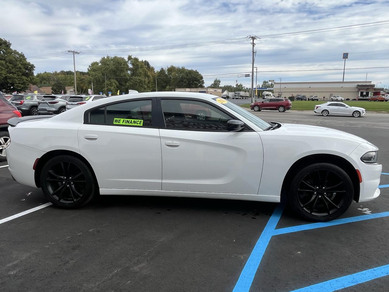 Dodge Charger 4dr Sdn SXT RWD 2016