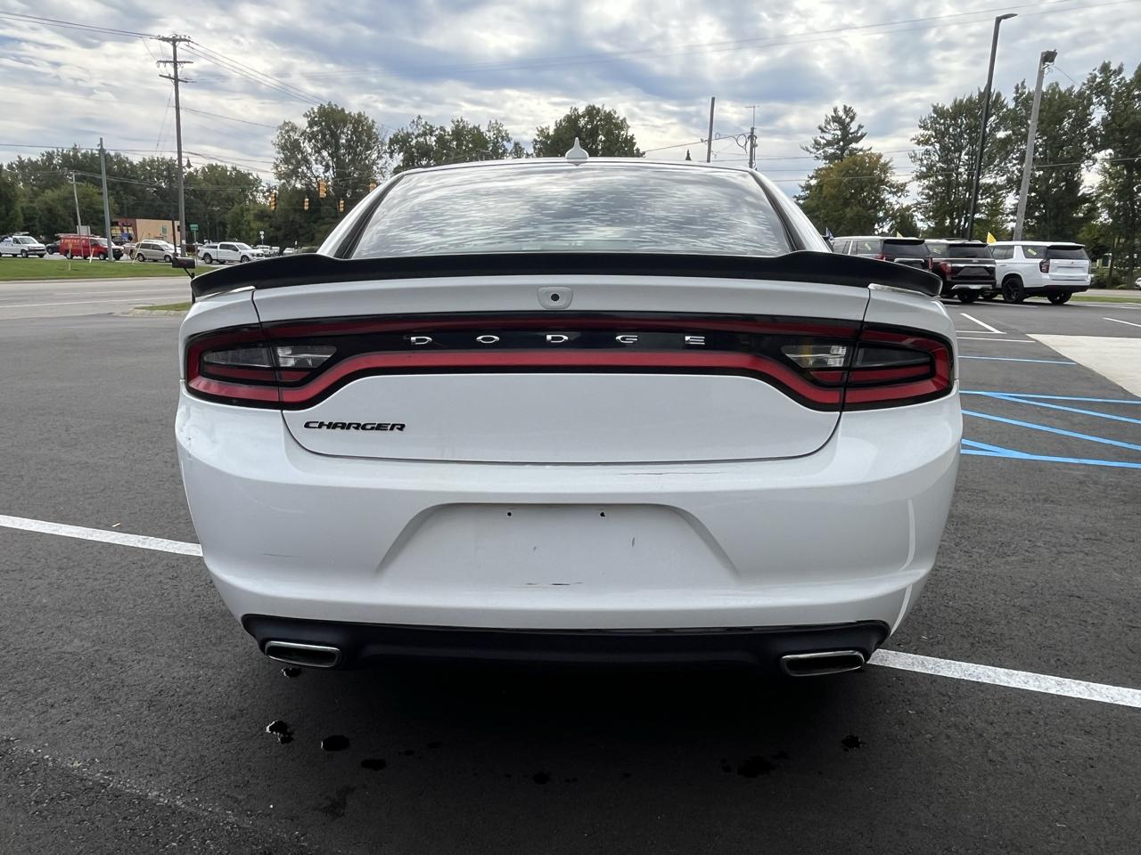 Dodge Charger 4dr Sdn SXT RWD 2016