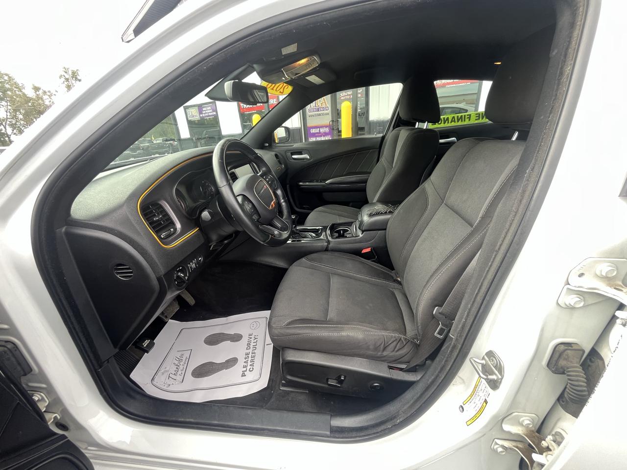 Dodge Charger 4dr Sdn SXT RWD 2016