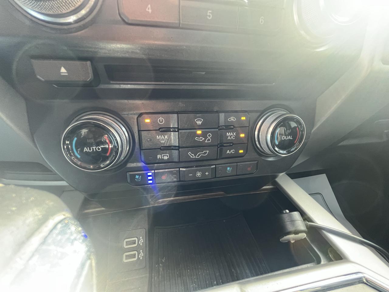 Ford F-150 4WD SuperCrew 145" Lariat 2018