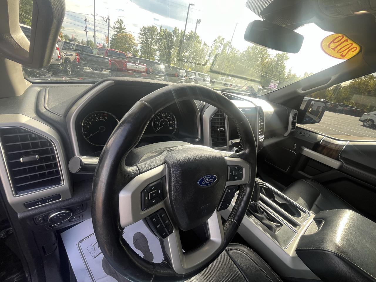 Ford F-150 4WD SuperCrew 145" Lariat 2018