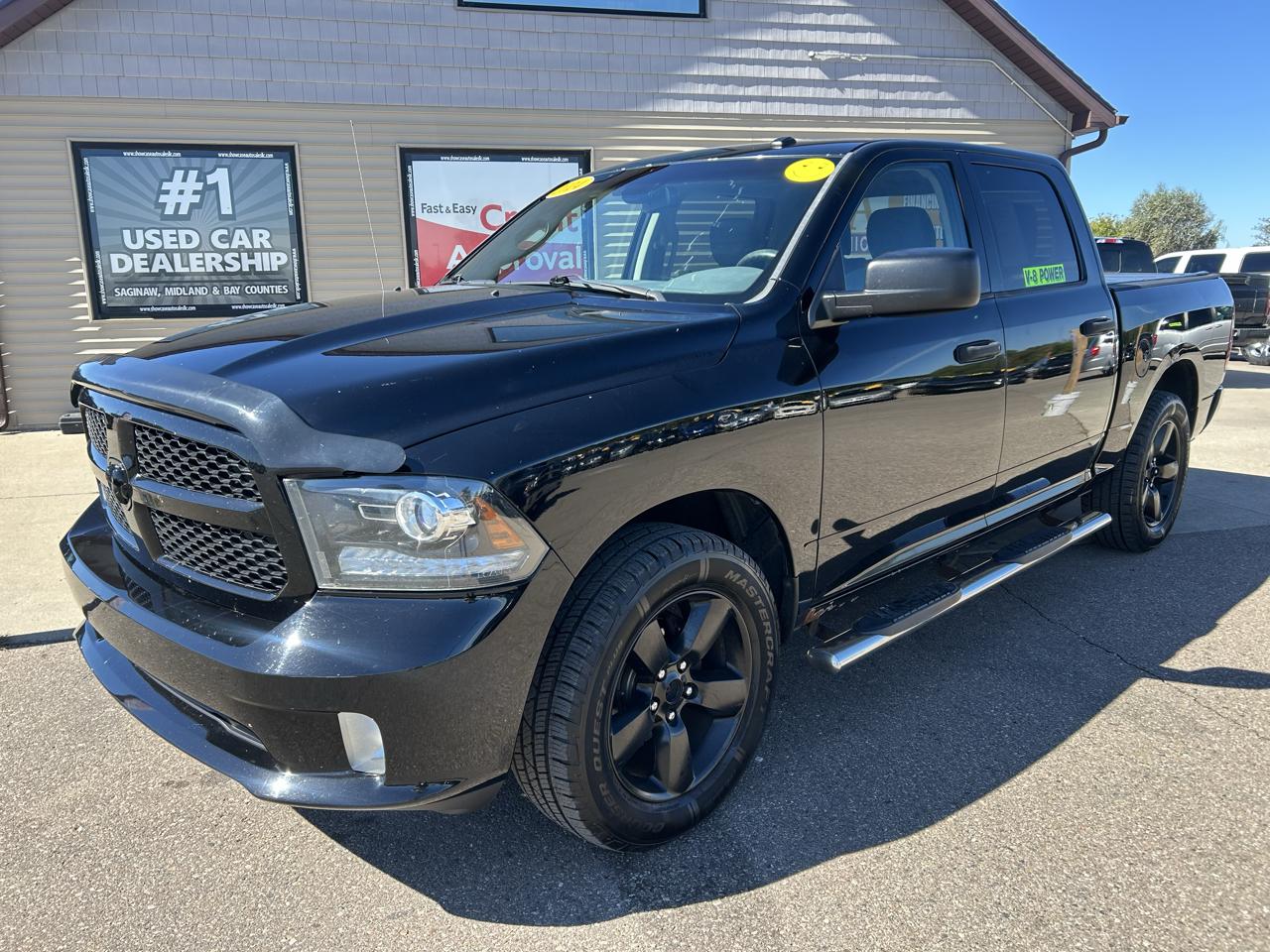 2014 RAM 1500 4WD Crew Cab 140.5" Express