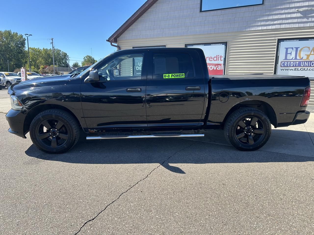RAM 1500 4WD Crew Cab 140.5" Express 2014