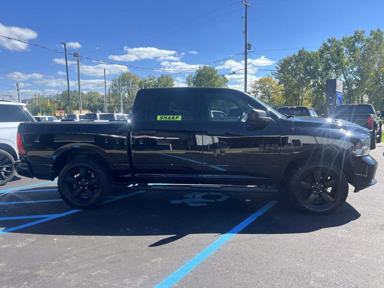 RAM 1500 Classic Express 4x4 Crew Cab 5'7" Box 2019