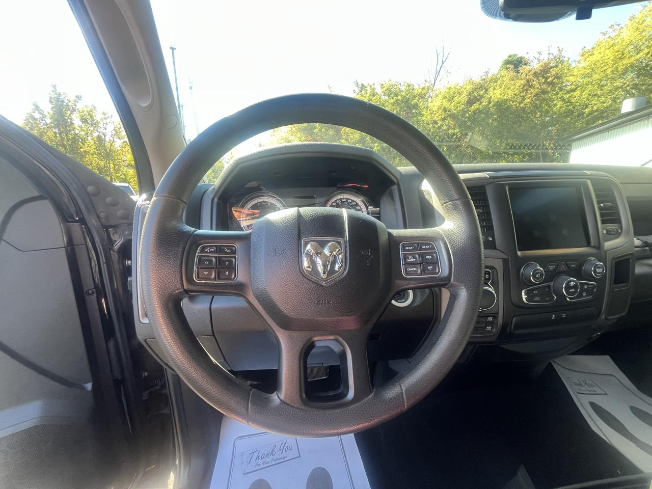RAM 1500 Classic Express 4x4 Crew Cab 5'7" Box 2019