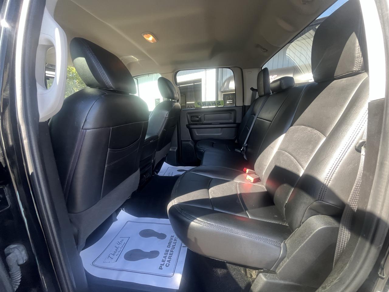 RAM 1500 Classic Express 4x4 Crew Cab 5'7" Box 2019