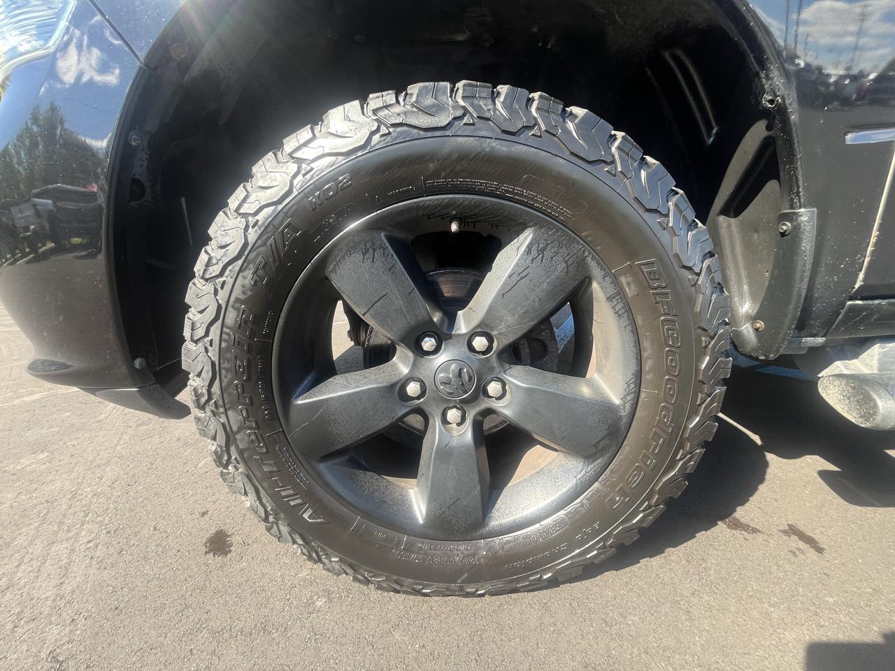 RAM 1500 Classic Express 4x4 Crew Cab 5'7" Box 2019