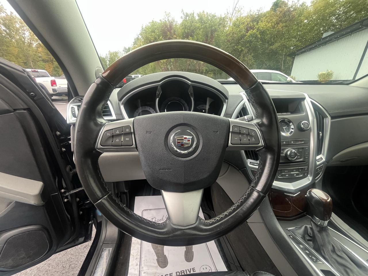Cadillac SRX FWD 4dr Luxury Collection 2011