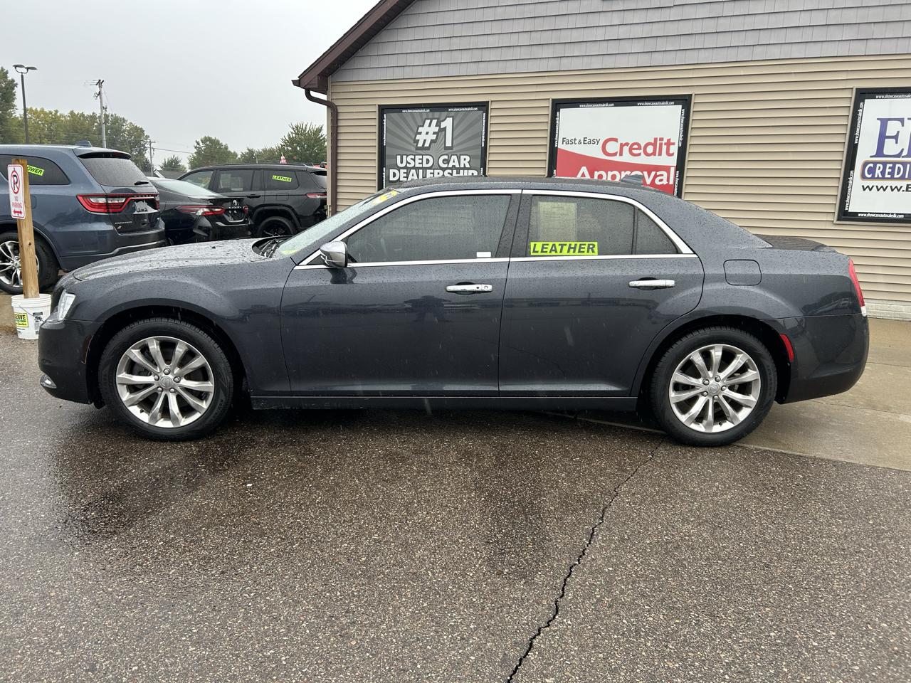 Chrysler 300 4dr Sdn Limited AWD 2016